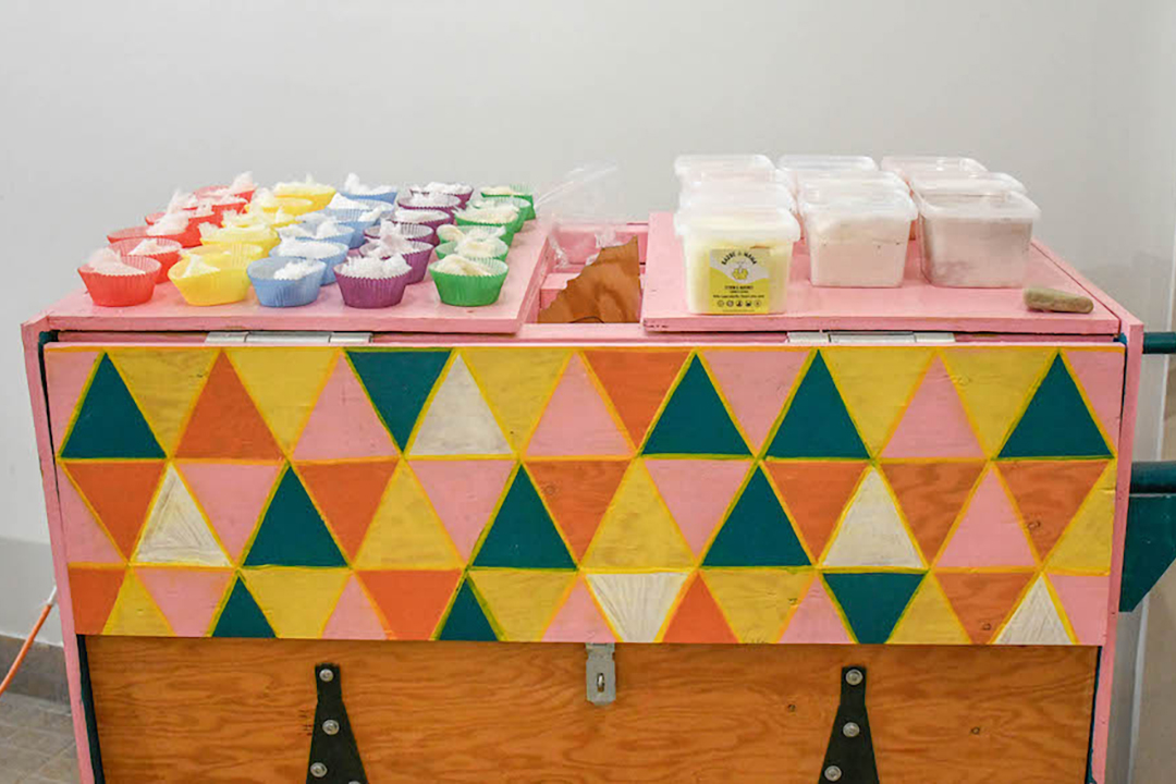 Ni un, ni deux, résidence en art social Tremplin 16-30 & ArtLab. Festival du Doux (2025). Anabelle Brochu & Lysanne Picard // Social art residency.