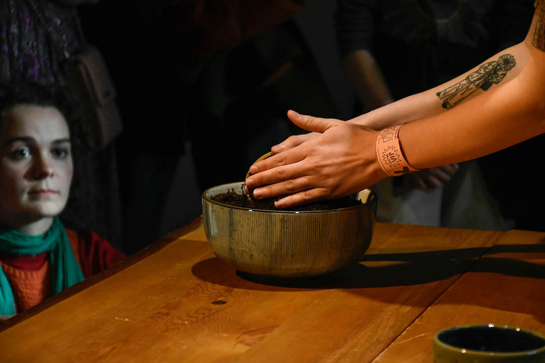 Ni un, ni deux, résidence en art social Tremplin 16-30 & ArtLab. Festival du Doux (2025). Anabelle Brochu // Social art residency.